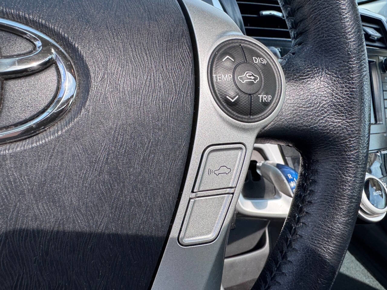 Used 2013 Toyota Prius V Five FWD image 17