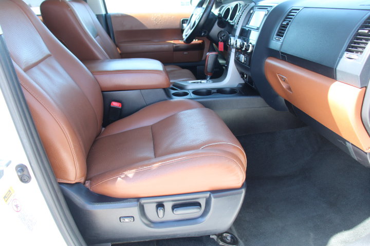 Used 2017 Toyota Sequoia Platinum RWD image 24