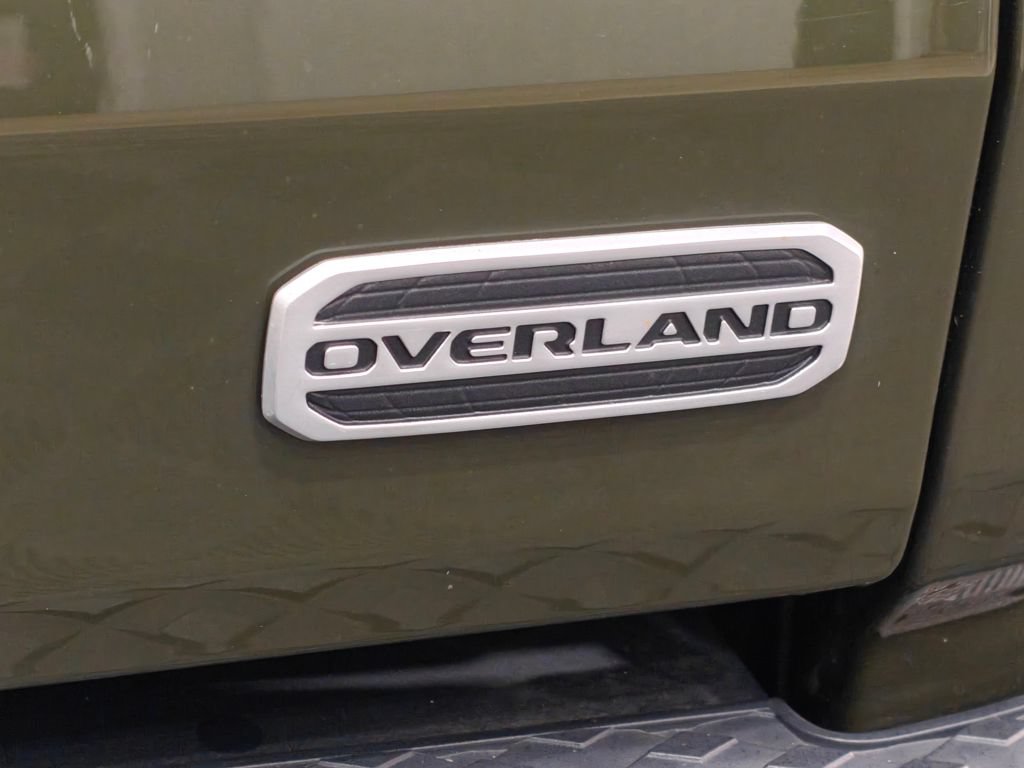 Used 2022 Jeep Gladiator Overland w/ Popular Equipment Package AWD/4WD image 57