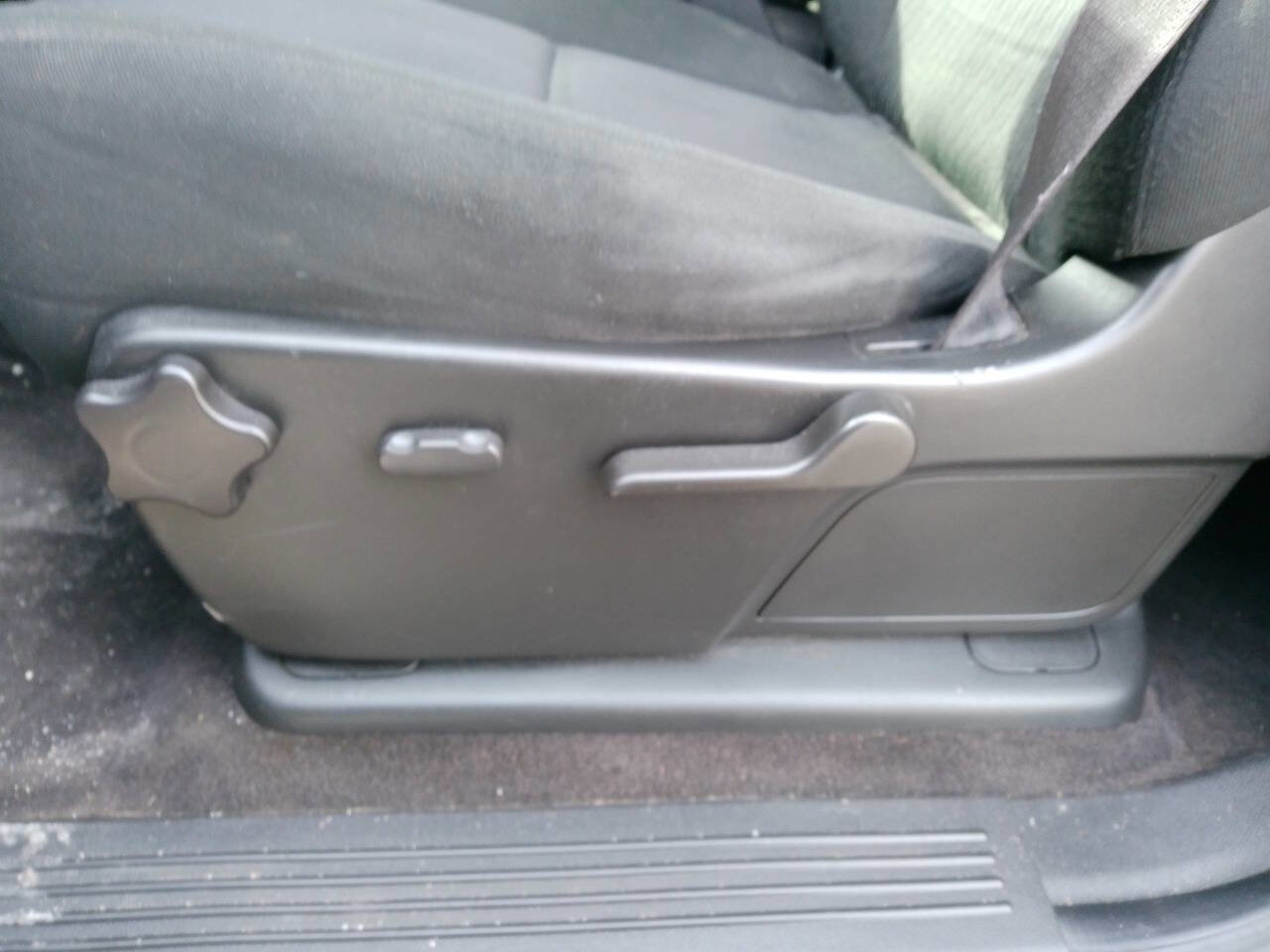 Used 2011 GMC Sierra 2500 SLE w/ SLE Preferred Package image 33