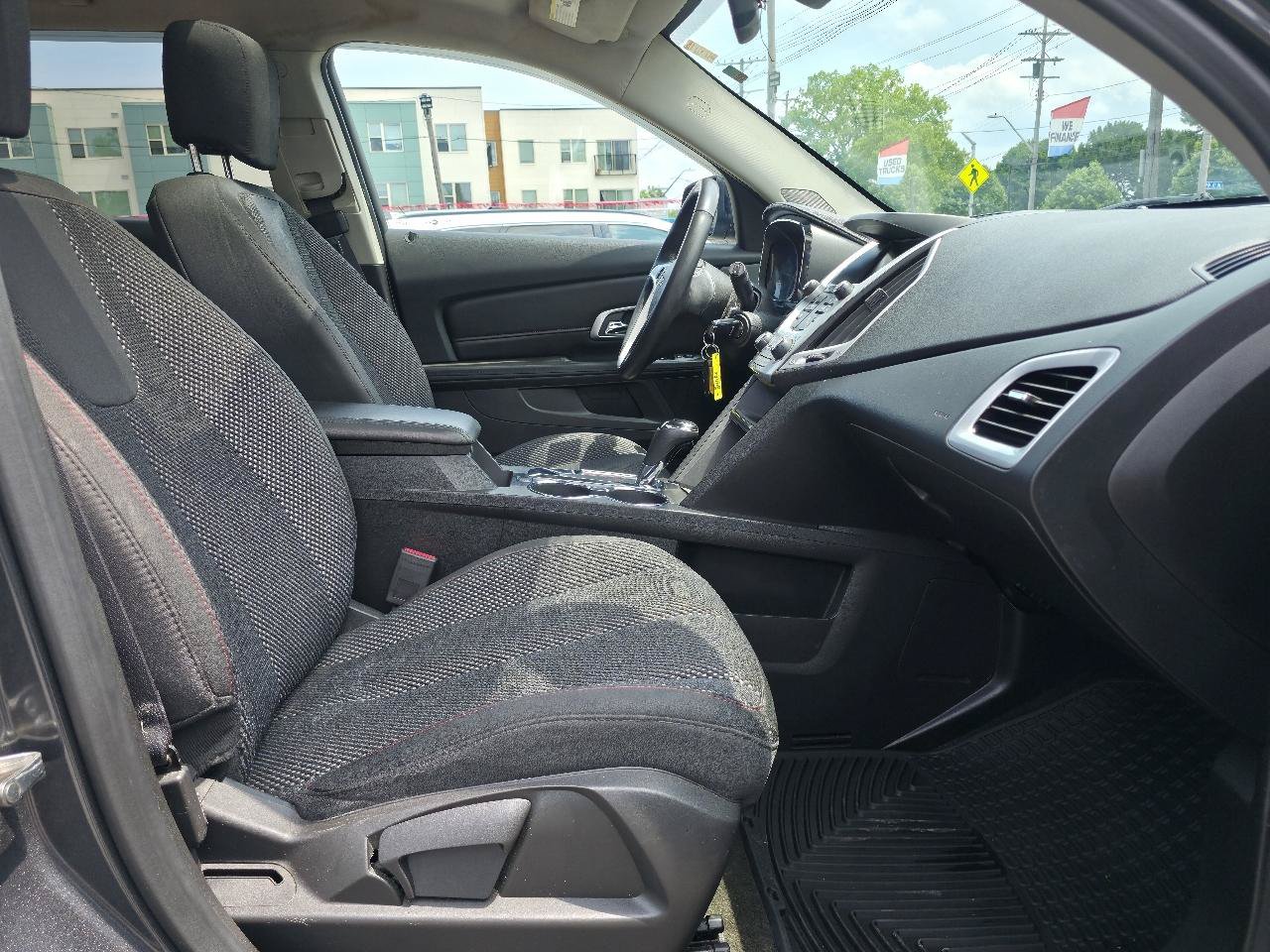 Used 2017 GMC Terrain SLE w/ Technology Package FWD image 18