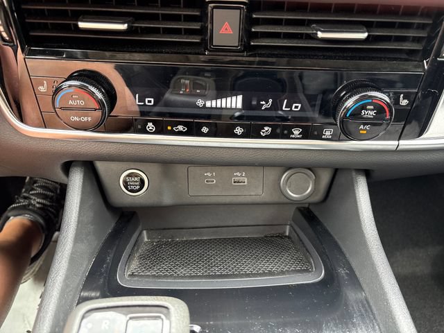 Used 2021 Nissan Rogue SV AWD/4WD image 16