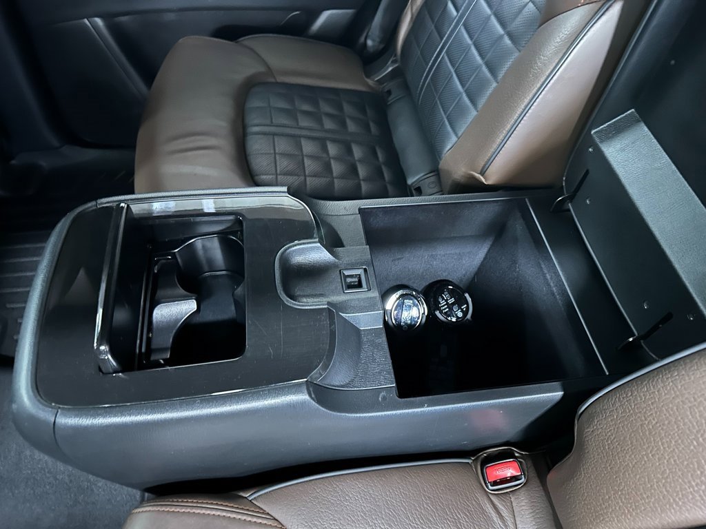 Used 2020 Nissan Armada Platinum image 33