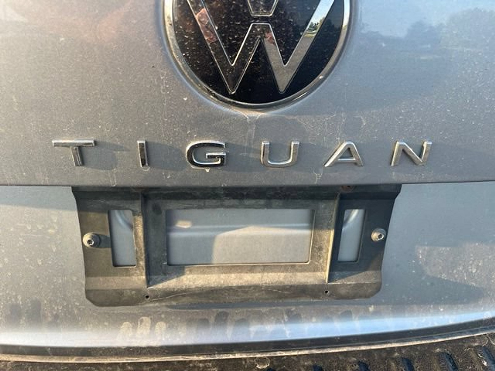 Used 2023 Volkswagen Tiguan SE R-Line FWD image 11