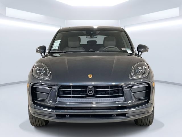 New 2026 Porsche Macan image 2