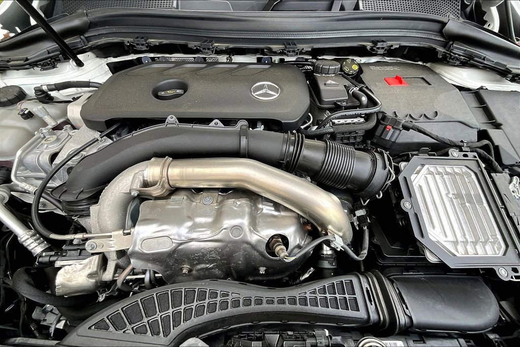 Certified 2025 Mercedes-Benz GLA 250 4MATIC image 9