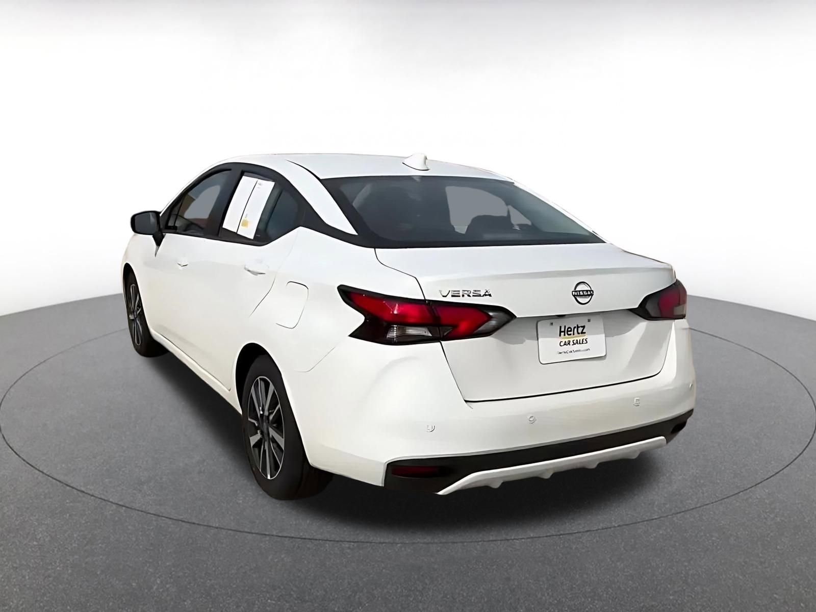 Used 2025 Nissan Versa SV FWD image 11