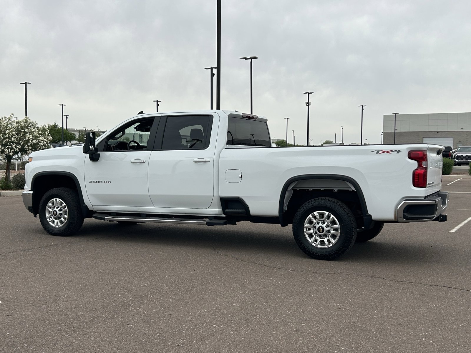 Certified 2025 Chevrolet Silverado 2500 LT w/ Safety Package AWD/4WD image 3