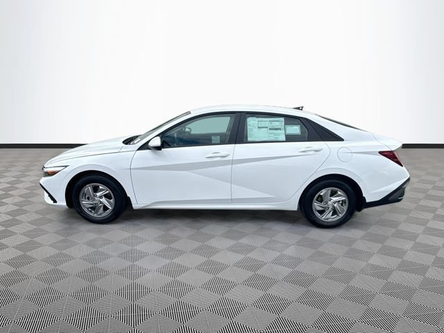 New 2026 Hyundai Elantra SE FWD image 4