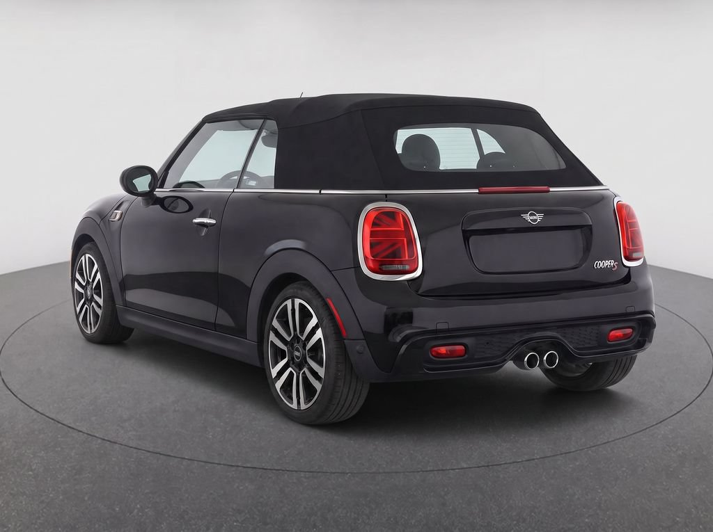 Used 2020 MINI Cooper S w/ Signature Upholstery Package FWD image 3