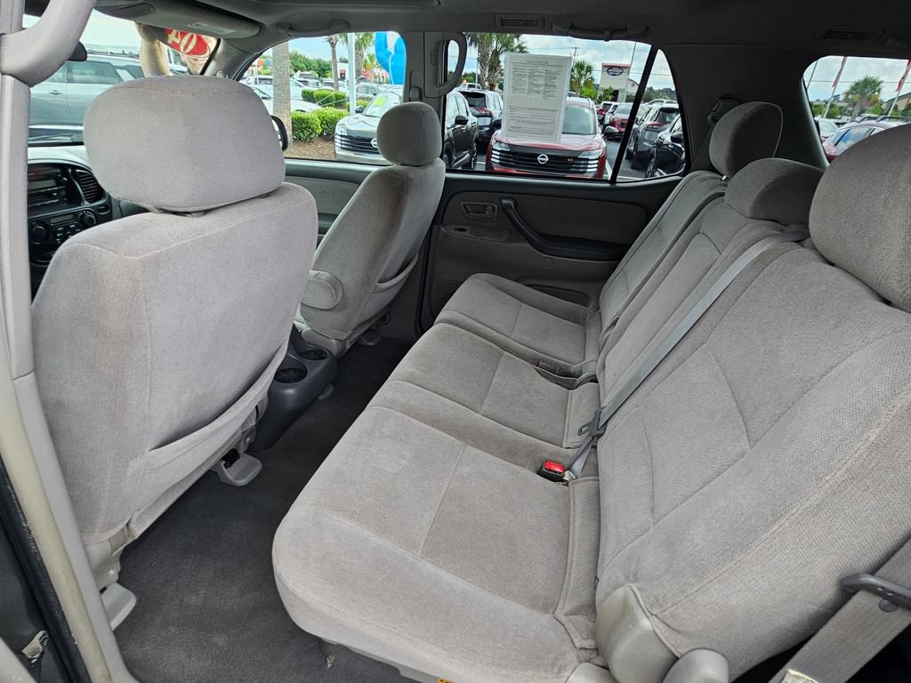Used 2004 Toyota Sequoia SR5 AWD/4WD image 12