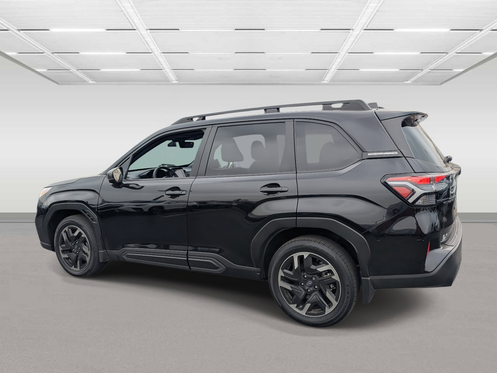 Certified 2025 Subaru Forester Limited image 3