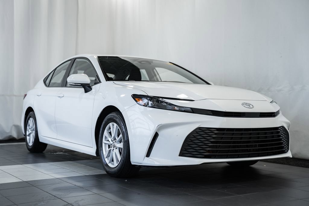 Used 2025 Toyota Camry LE FWD image 1