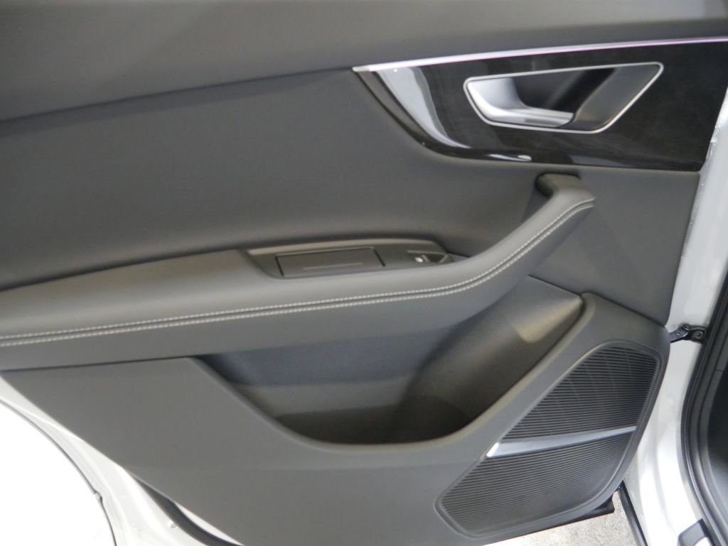 New 2026 Audi Q7 Premium Plus image 21