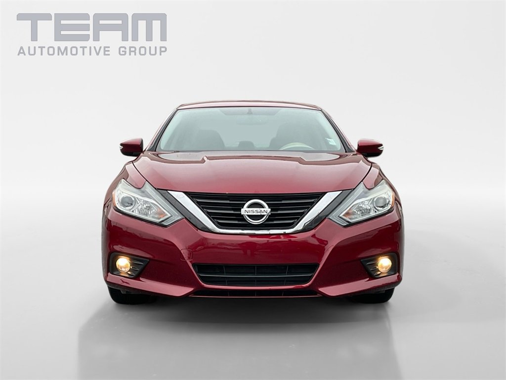 Used 2017 Nissan Altima 2.5 SV w/ Convenience Package image 2