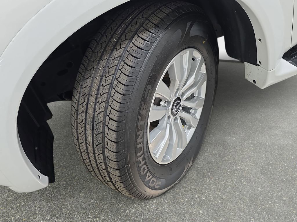 Used 2024 Nissan Armada SV AWD/4WD image 30