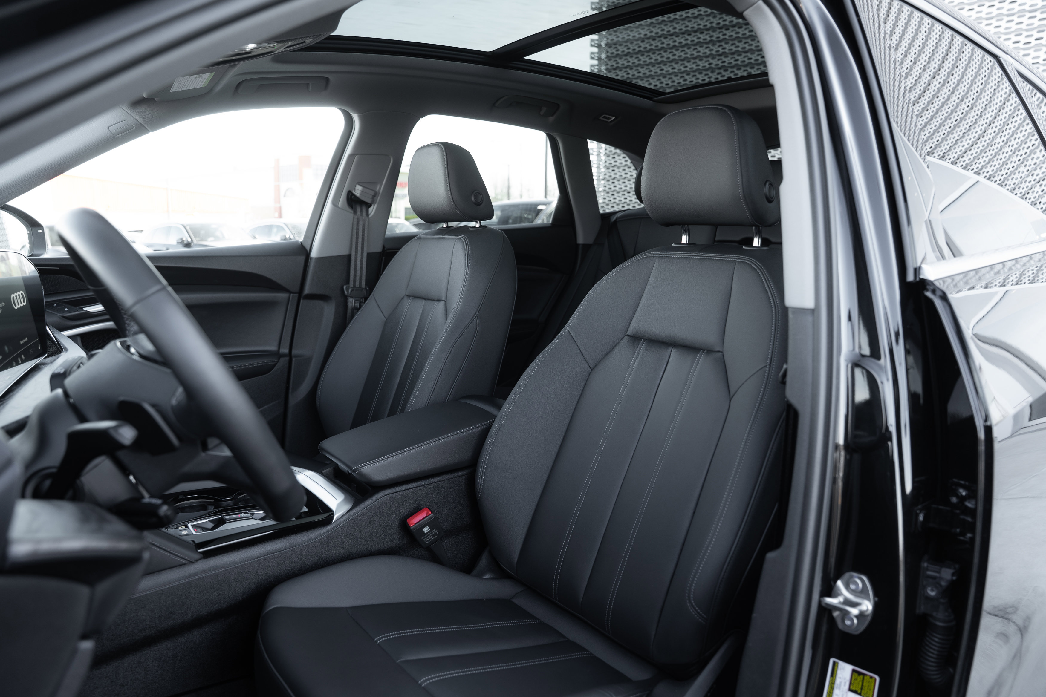 Certified 2025 Audi Q5 Premium w/ Convenience Package image 22