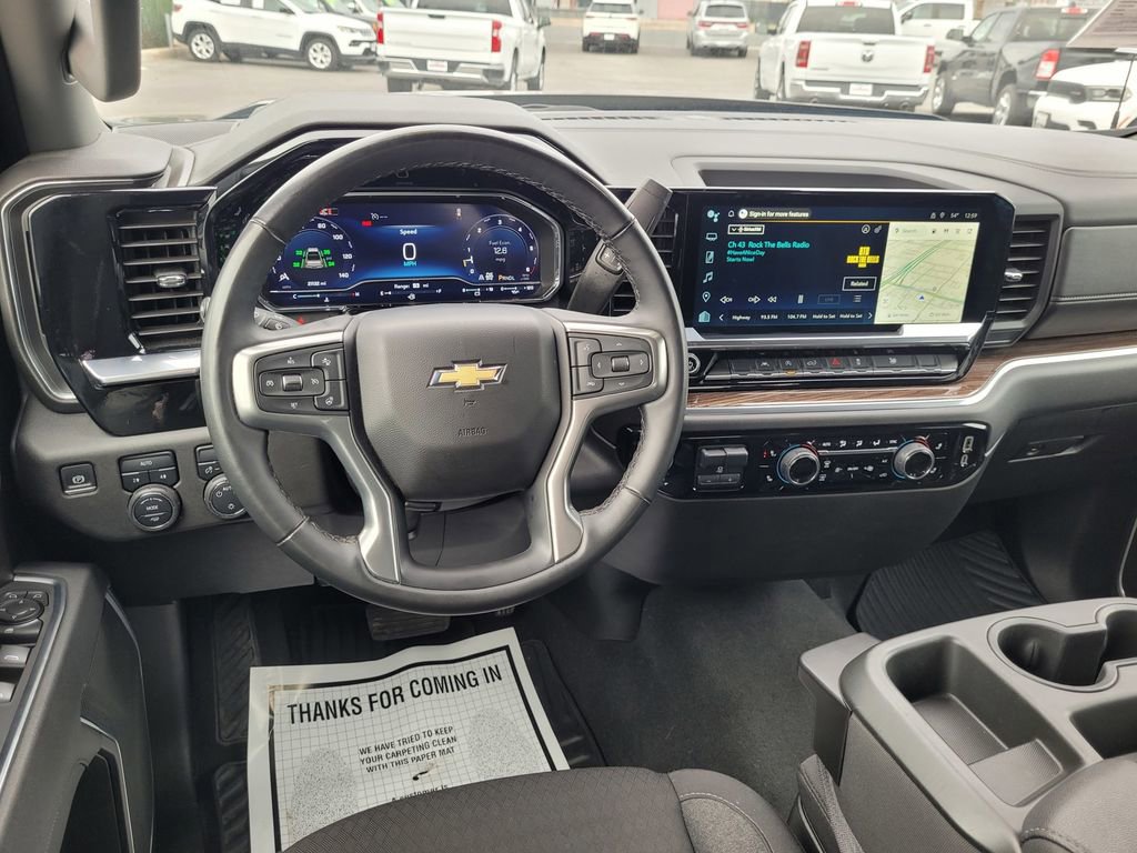 Used 2025 Chevrolet Silverado 1500 LT image 18