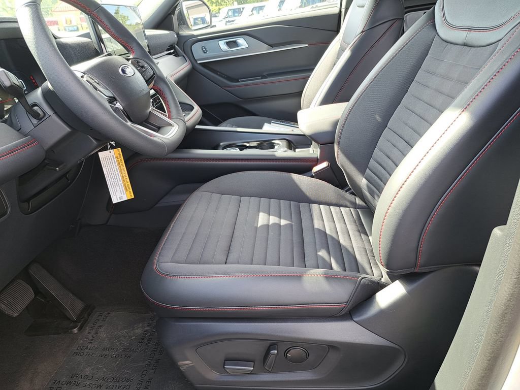 New 2026 Ford Explorer ST-Line w/ ST-Line Street Pack AWD/4WD image 15