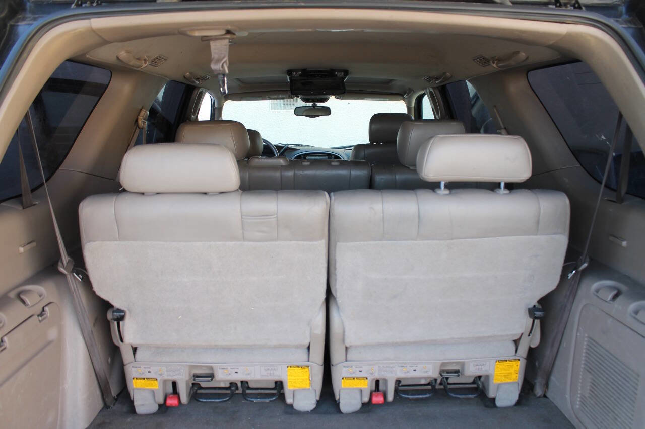 Used 2003 Toyota Sequoia Limited RWD image 27