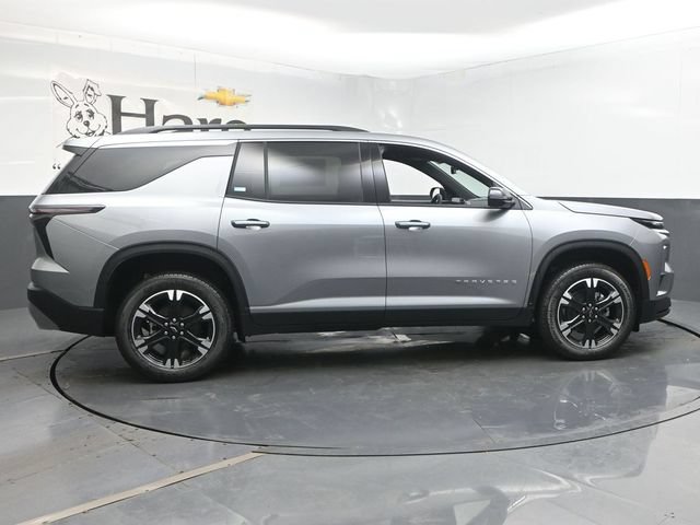 New 2027 Chevrolet Traverse LT w/ Sun and Wheel Package FWD image 16