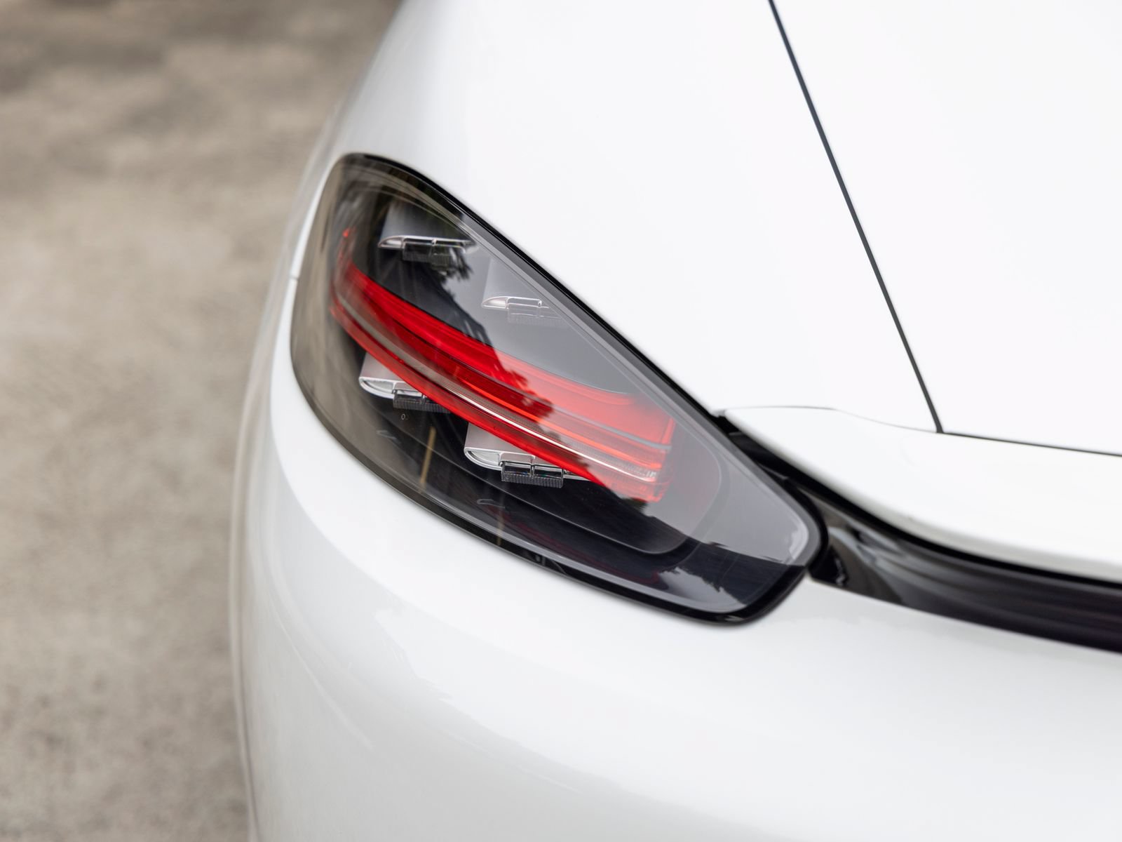 Used 2021 Porsche 718 Boxster S RWD image 21