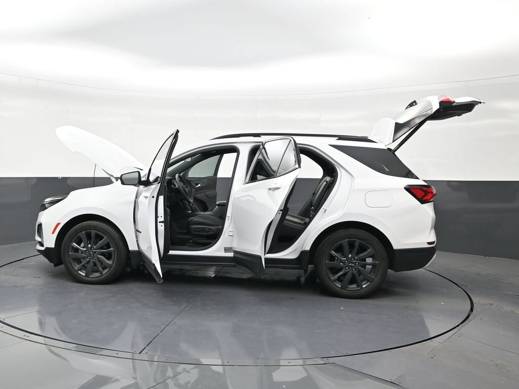 Used 2024 Chevrolet Equinox RS FWD image 29