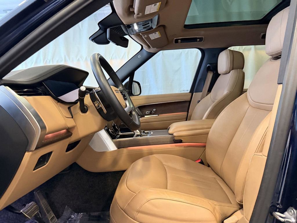 Used 2023 Land Rover Range Rover SE AWD/4WD image 5