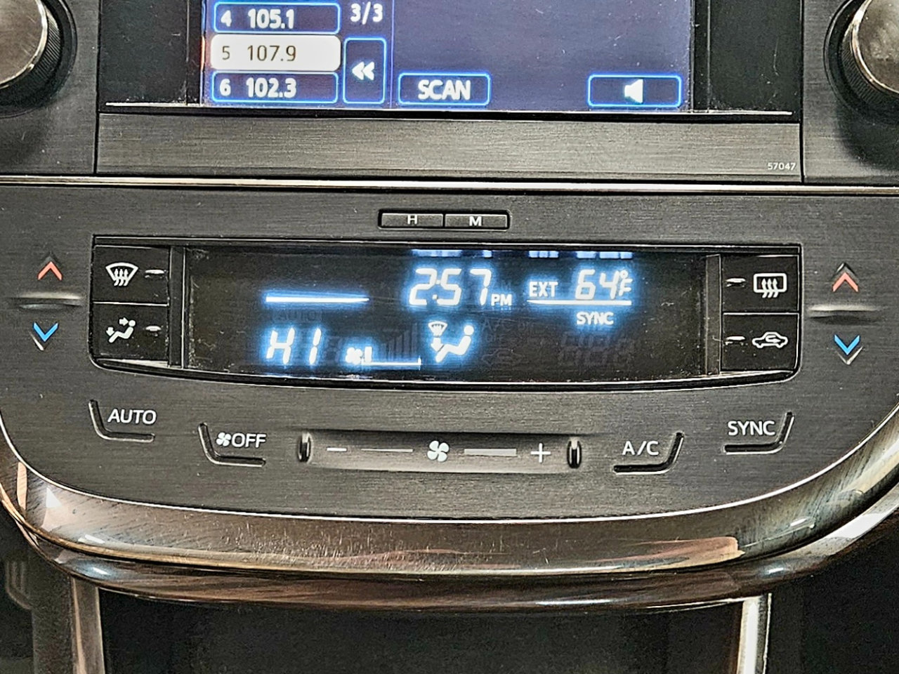 Used 2013 Toyota Avalon XLE Premium image 19