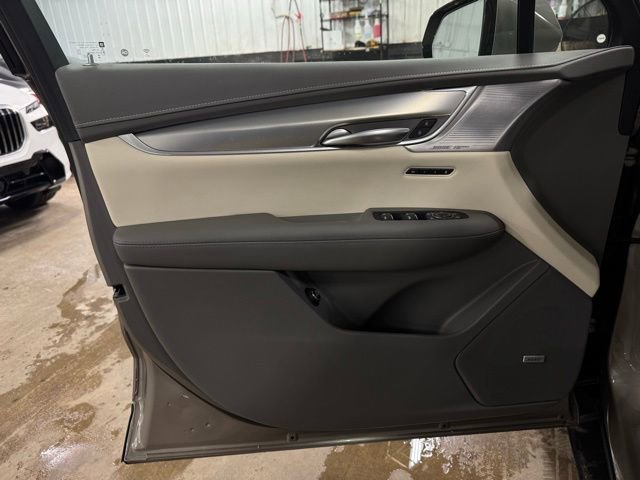 Used 2023 Cadillac XT5 Premium Luxury image 13