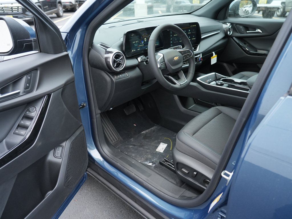 New 2027 Chevrolet Equinox LT w/ Convenience Package II AWD/4WD image 9