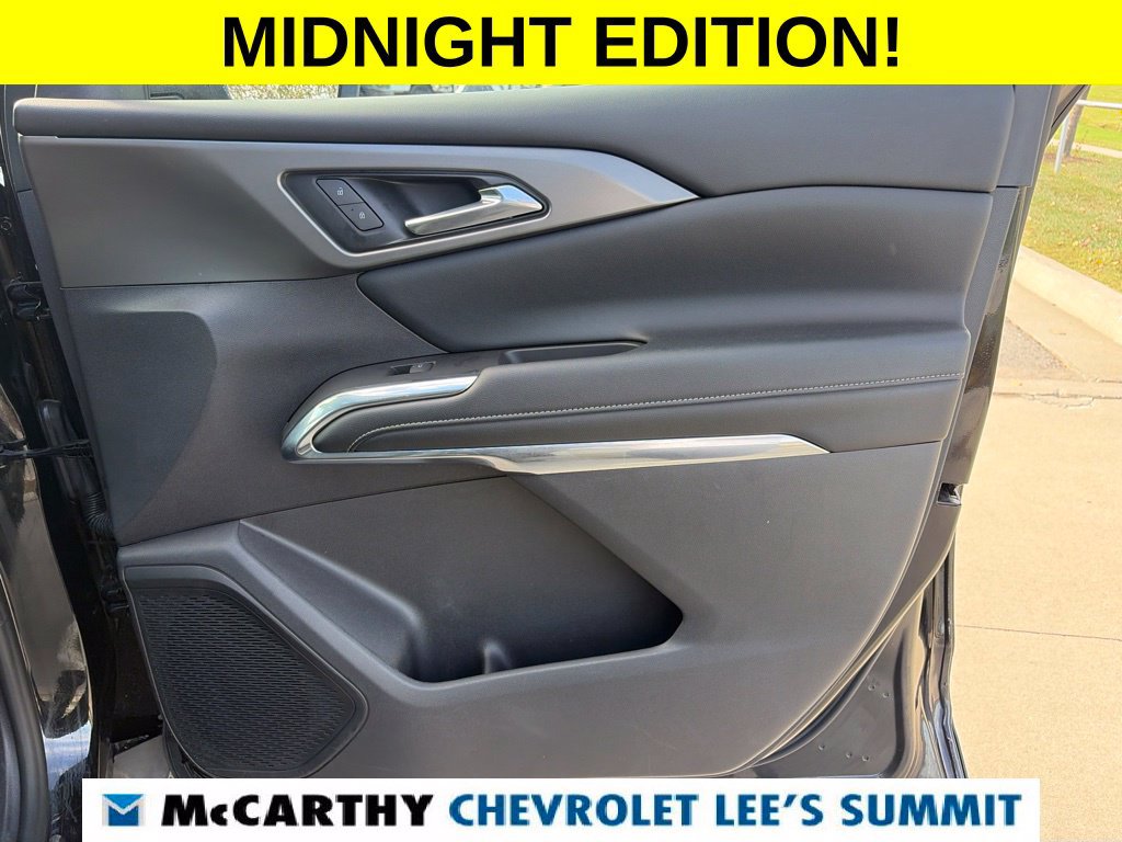 Used 2024 Chevrolet Traverse LT FWD image 24