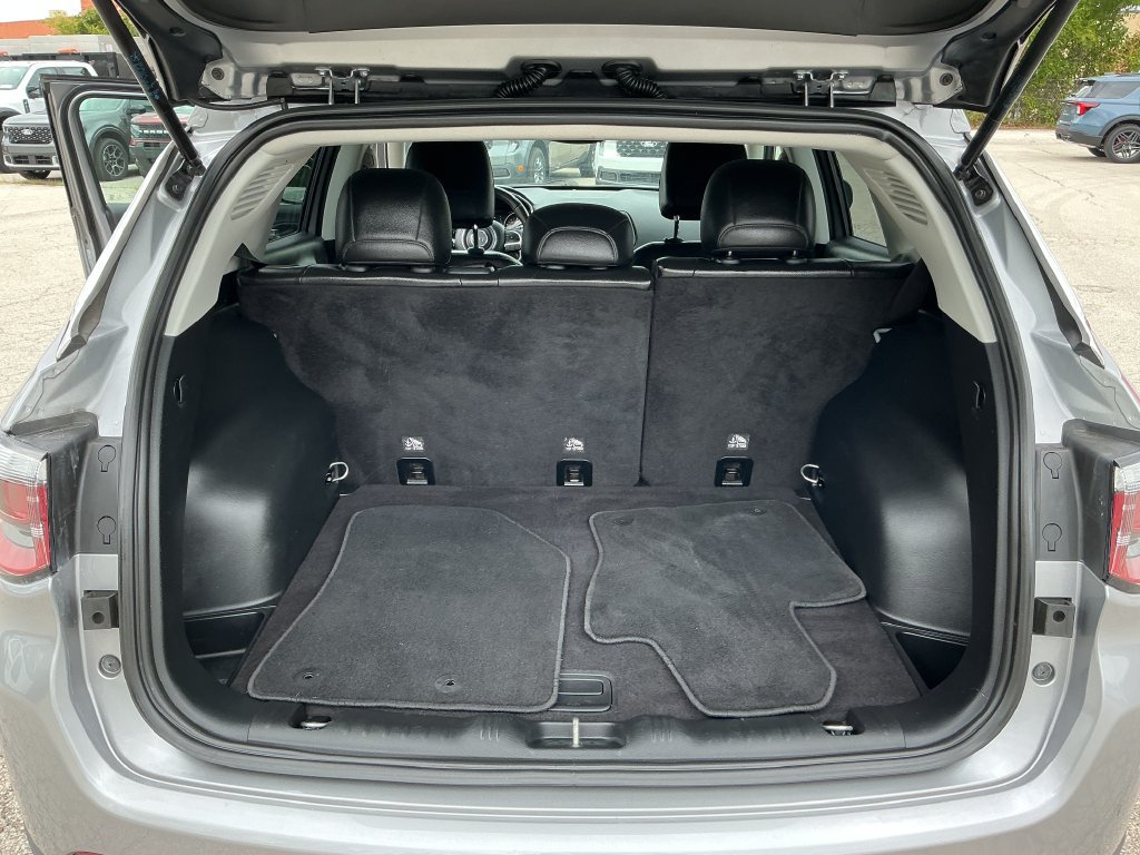 Used 2019 Jeep Compass Latitude AWD/4WD image 17