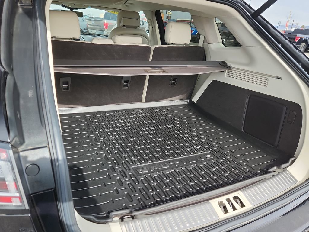 Used 2020 Lincoln Nautilus Black Label w/ Cargo Utility Package image 12