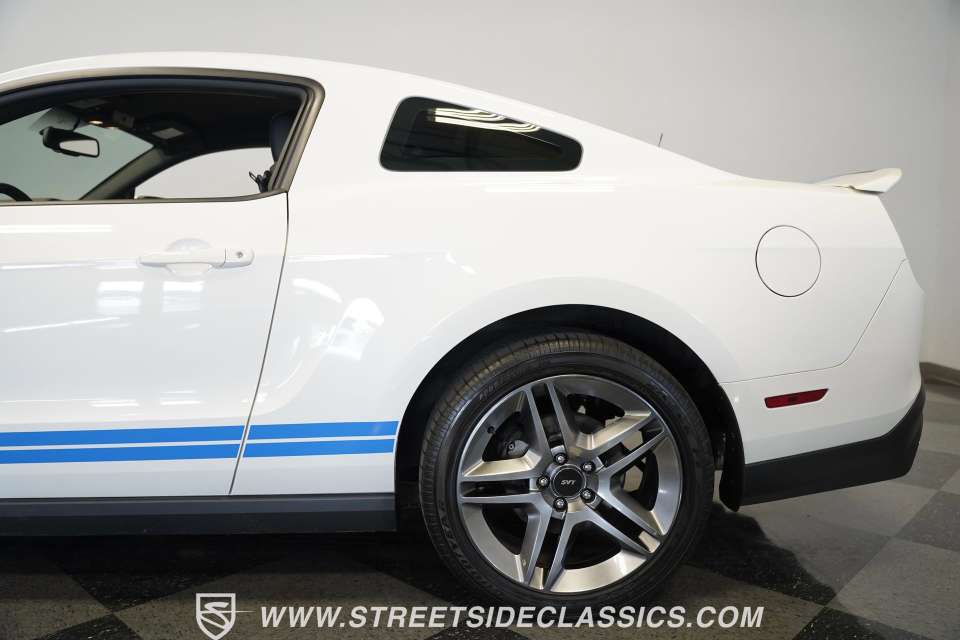 Used 2010 Ford Mustang Shelby GT500 image 26