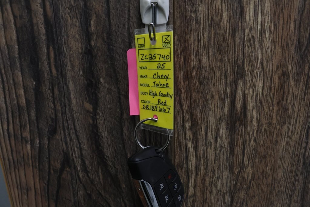 Used 2025 Chevrolet Tahoe High Country image 39