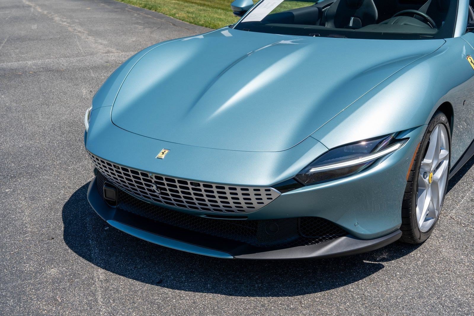 Used 2024 Ferrari Roma Spider RWD image 27