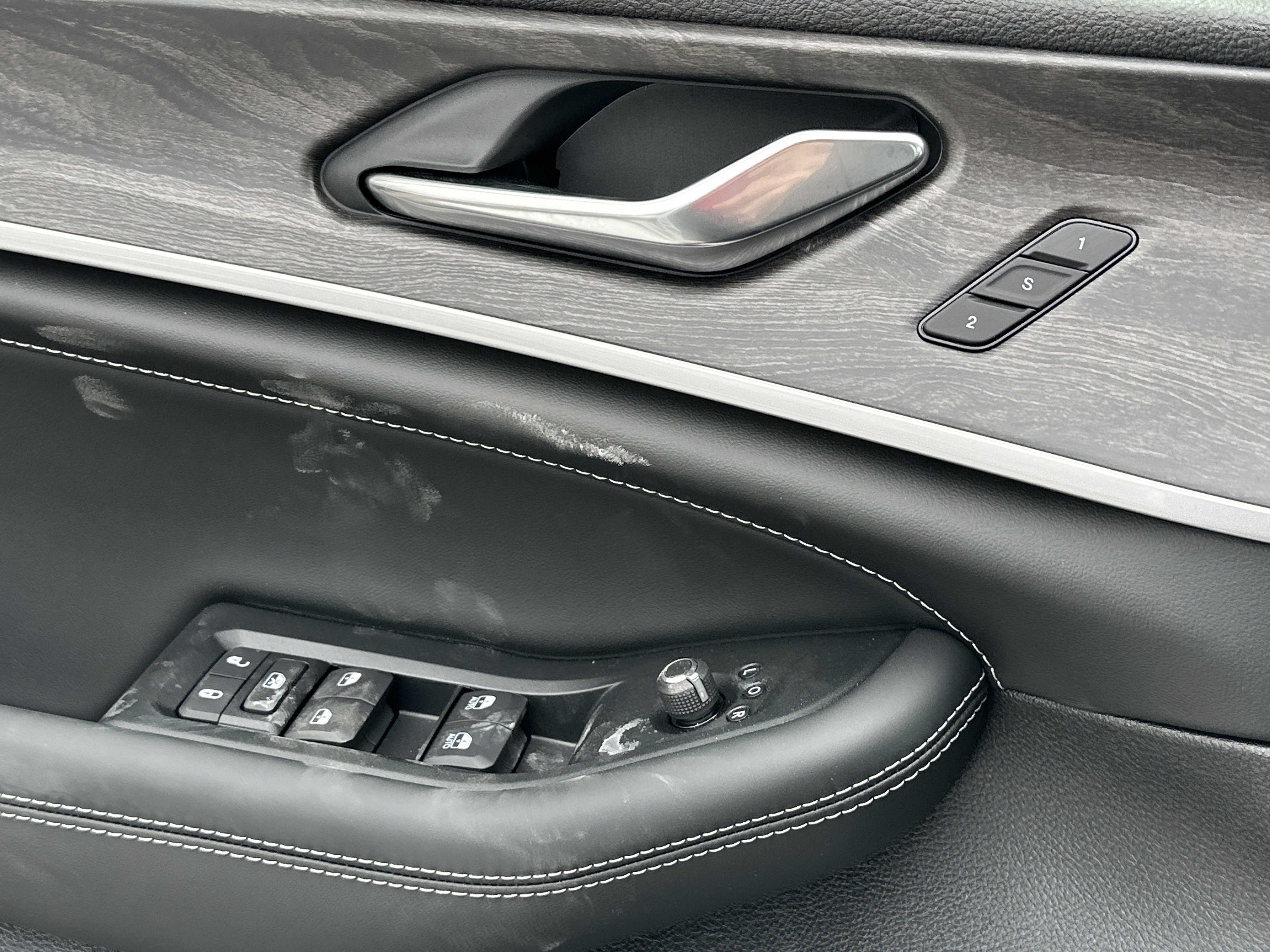 New 2026 Jeep Grand Cherokee Limited AWD/4WD image 12
