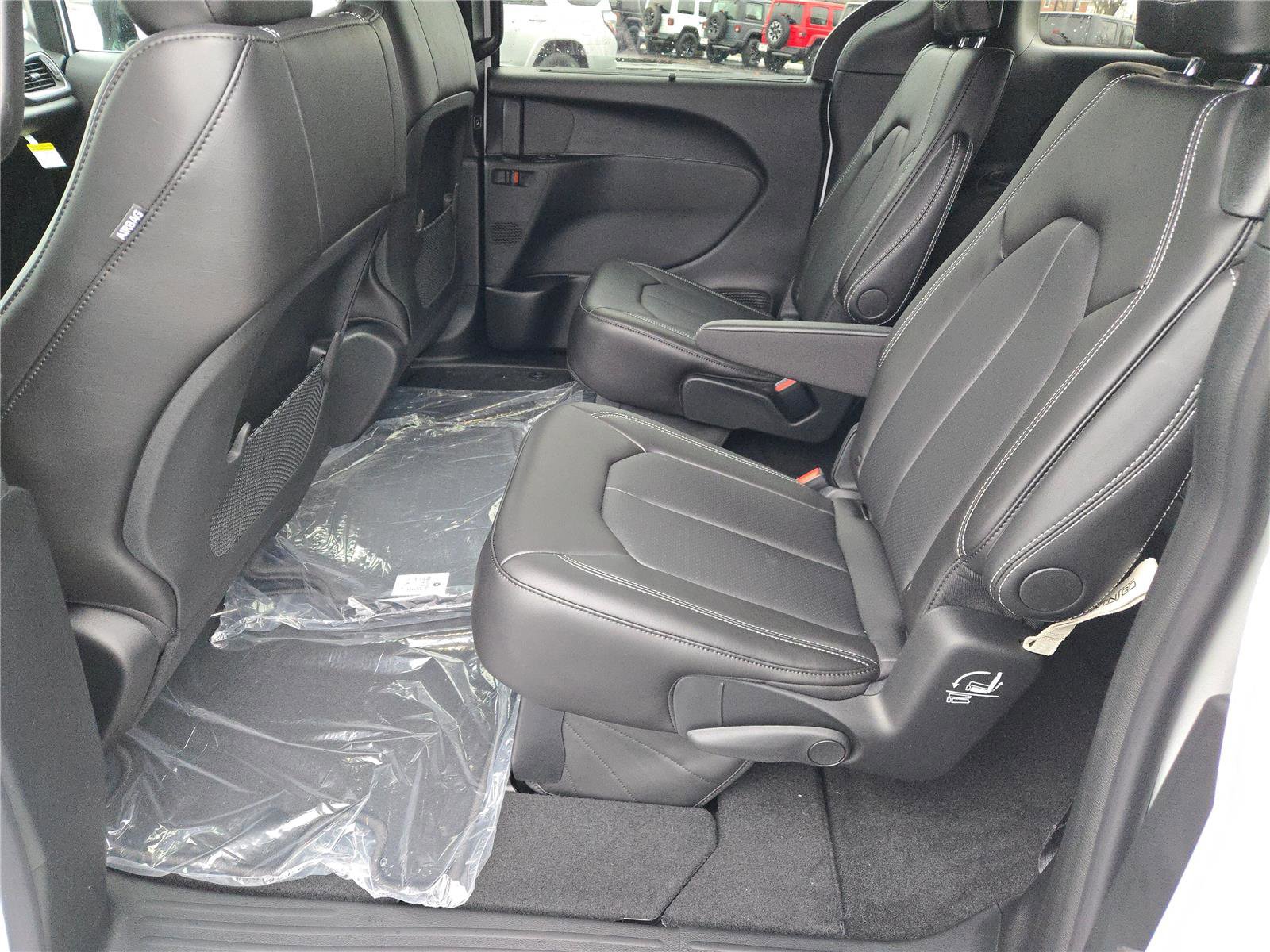 New 2026 Chrysler Voyager LX image 20