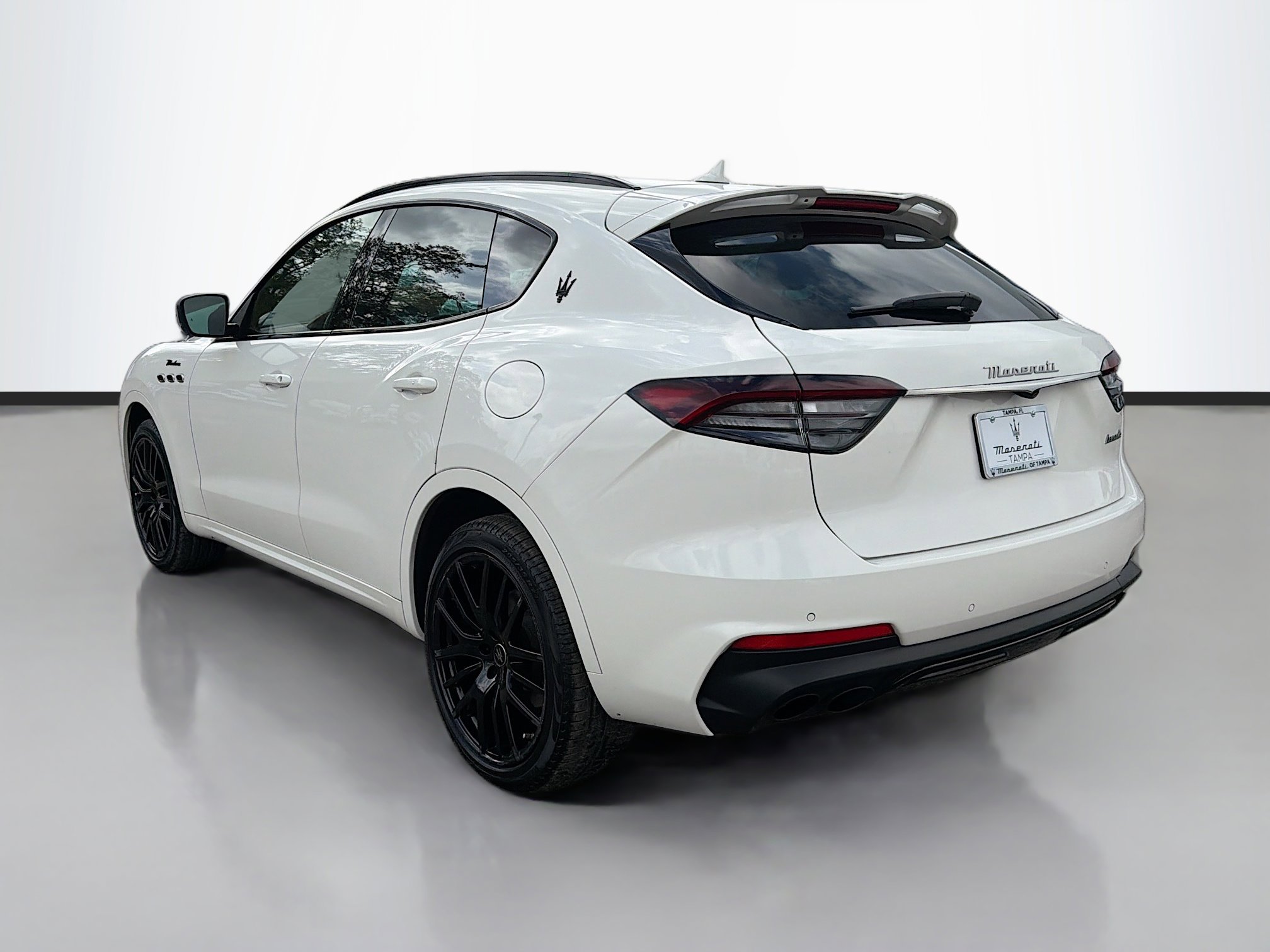 Certified 2023 Maserati Levante Modena image 5