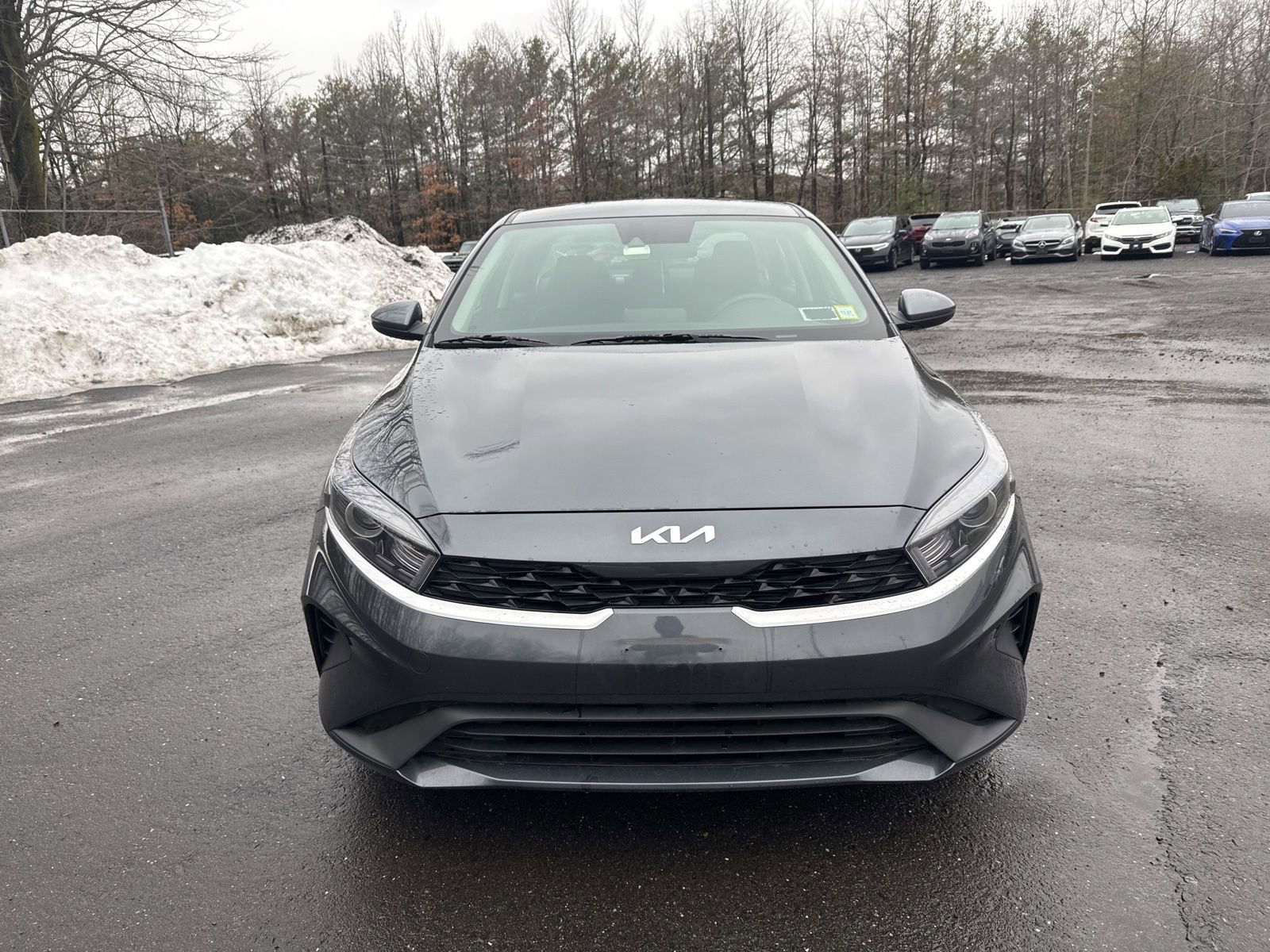 Used 2023 Kia Forte LXS image 2