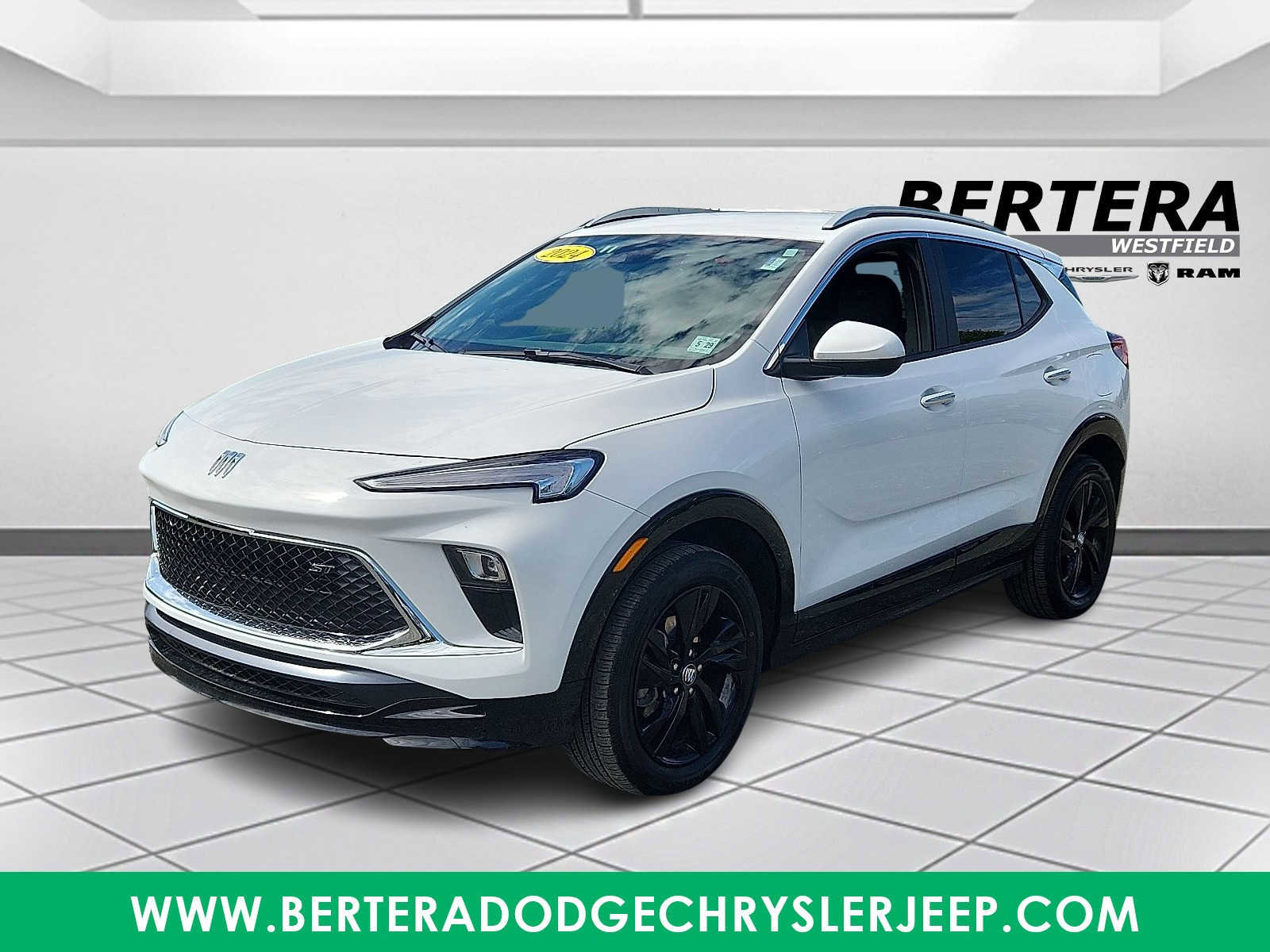 Used 2024 Buick Encore GX Sport Touring image 3