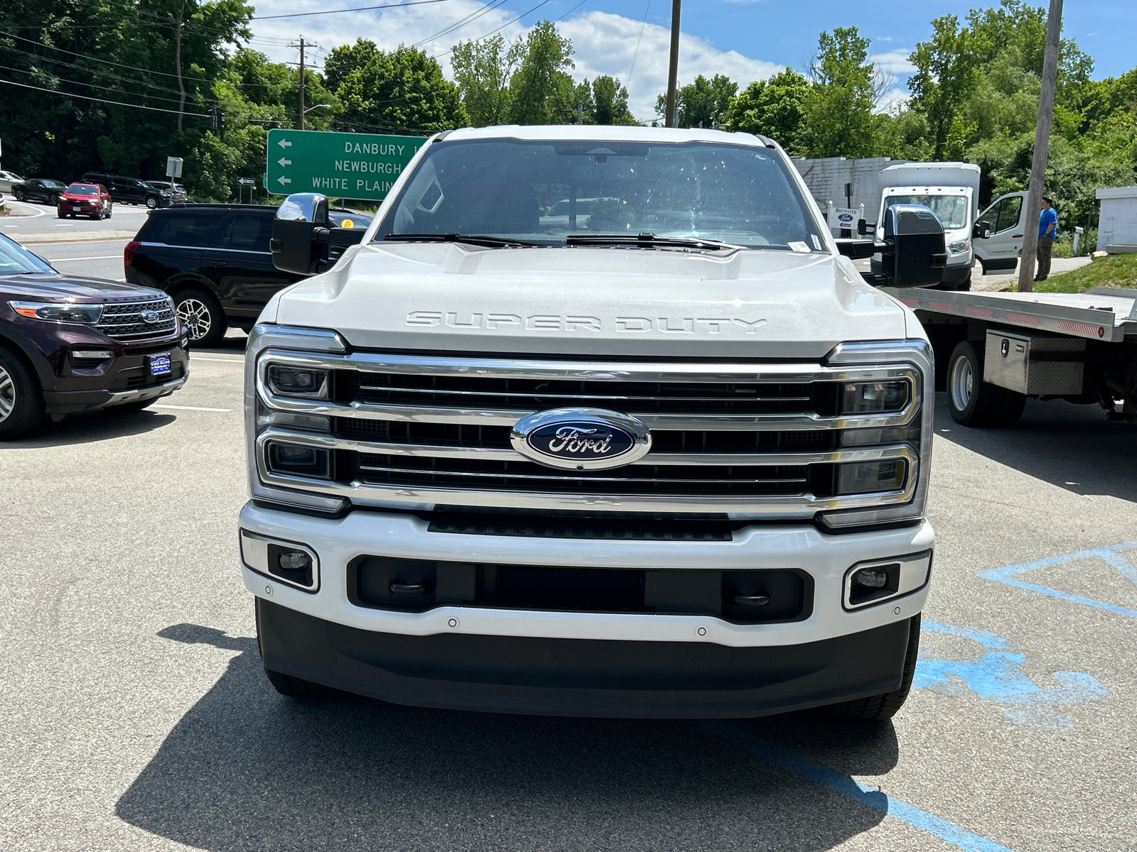 Used 2025 Ford F350 Platinum w/ FX4 Off-Road Package AWD/4WD image 2