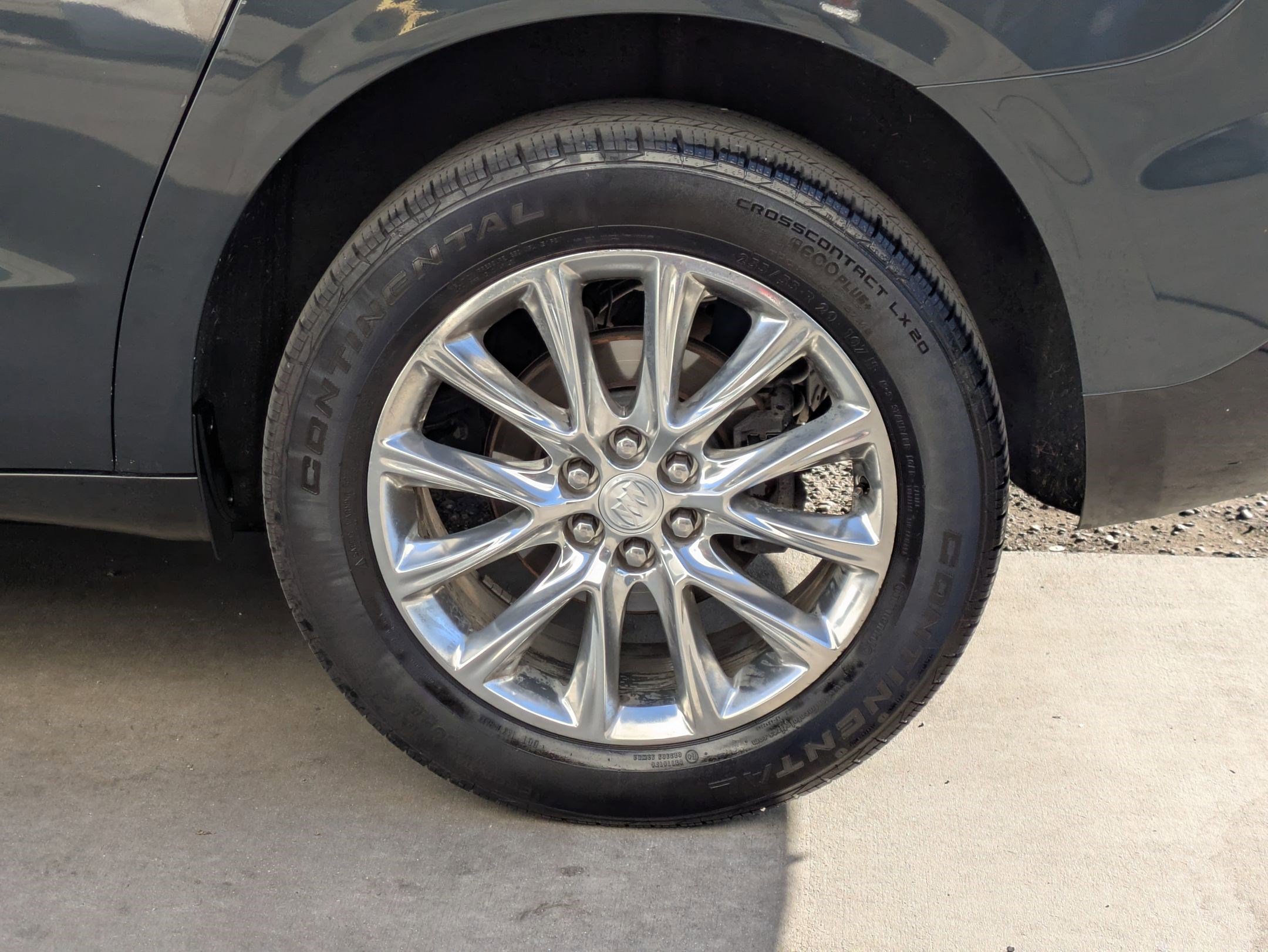 Used 2019 Buick Enclave Essence image 5