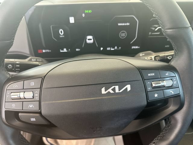 Certified 2025 Kia K4 EX FWD image 12