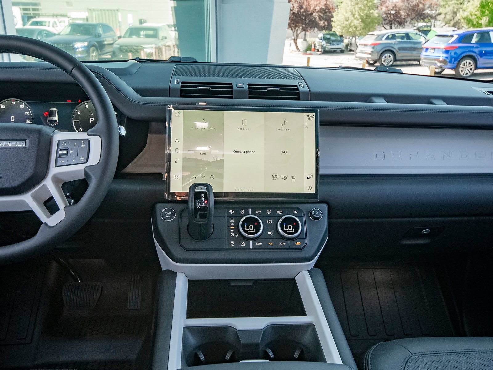 New 2026 Land Rover Defender 130 X-Dynamic SE AWD/4WD image 24
