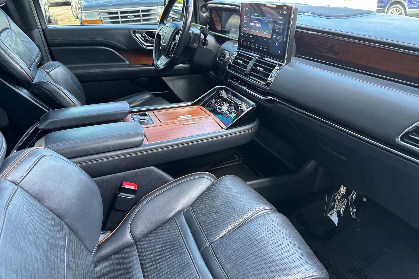 Used 2023 Lincoln Navigator L Black Label AWD/4WD image 17
