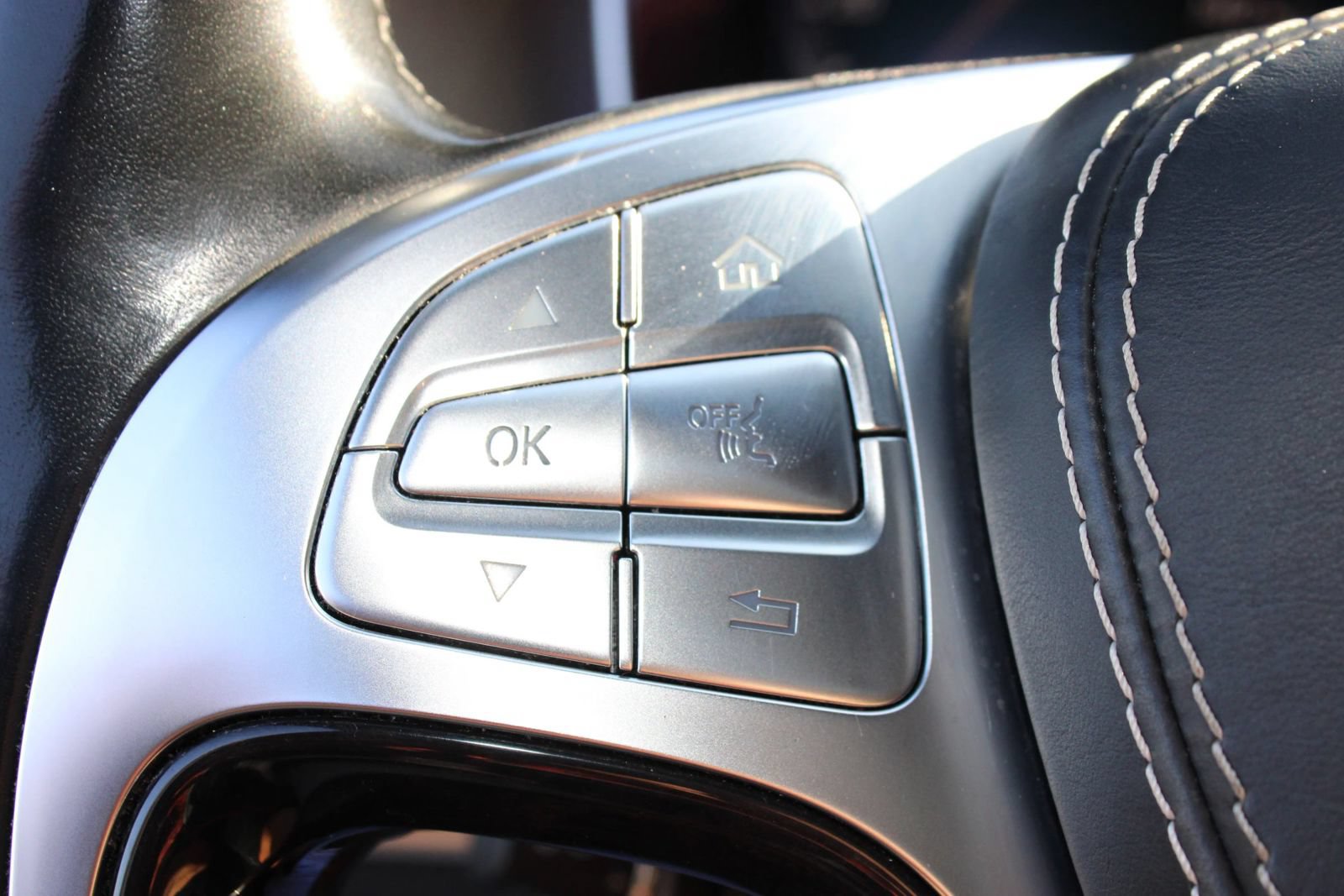 Used 2015 Mercedes-Benz S 550 Sedan image 28