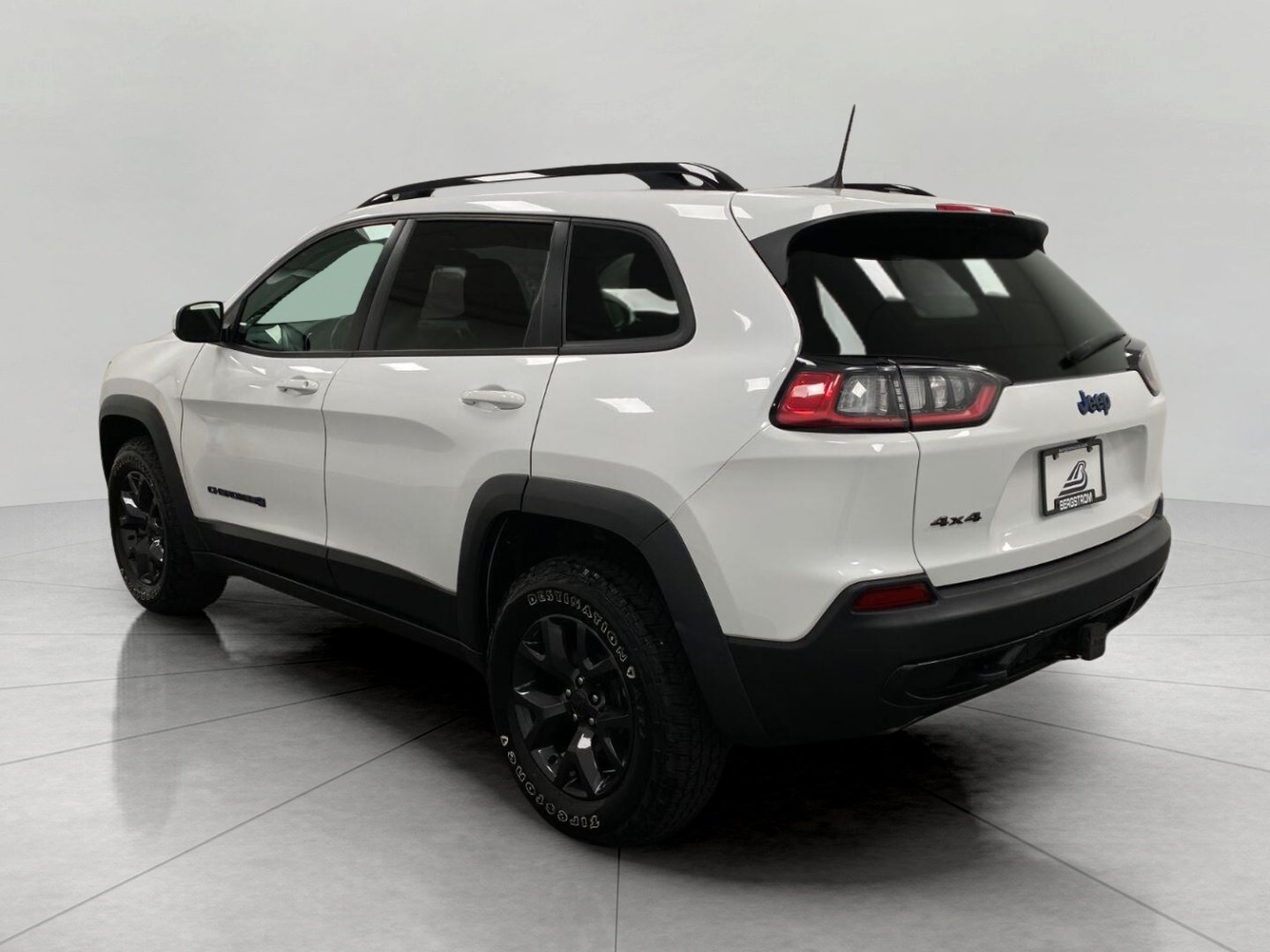 Used 2020 Jeep Cherokee Latitude AWD/4WD image 8