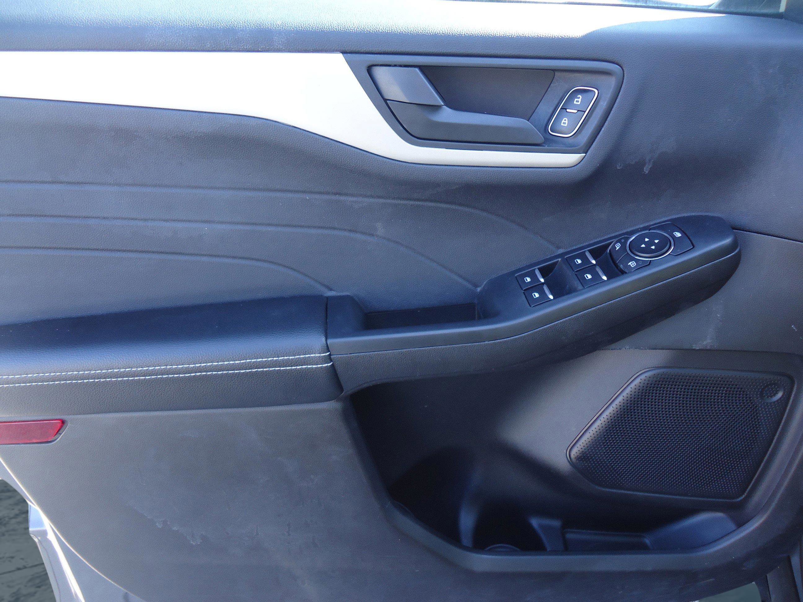 Used 2022 Ford Escape SE w/ Convenience Package image 21